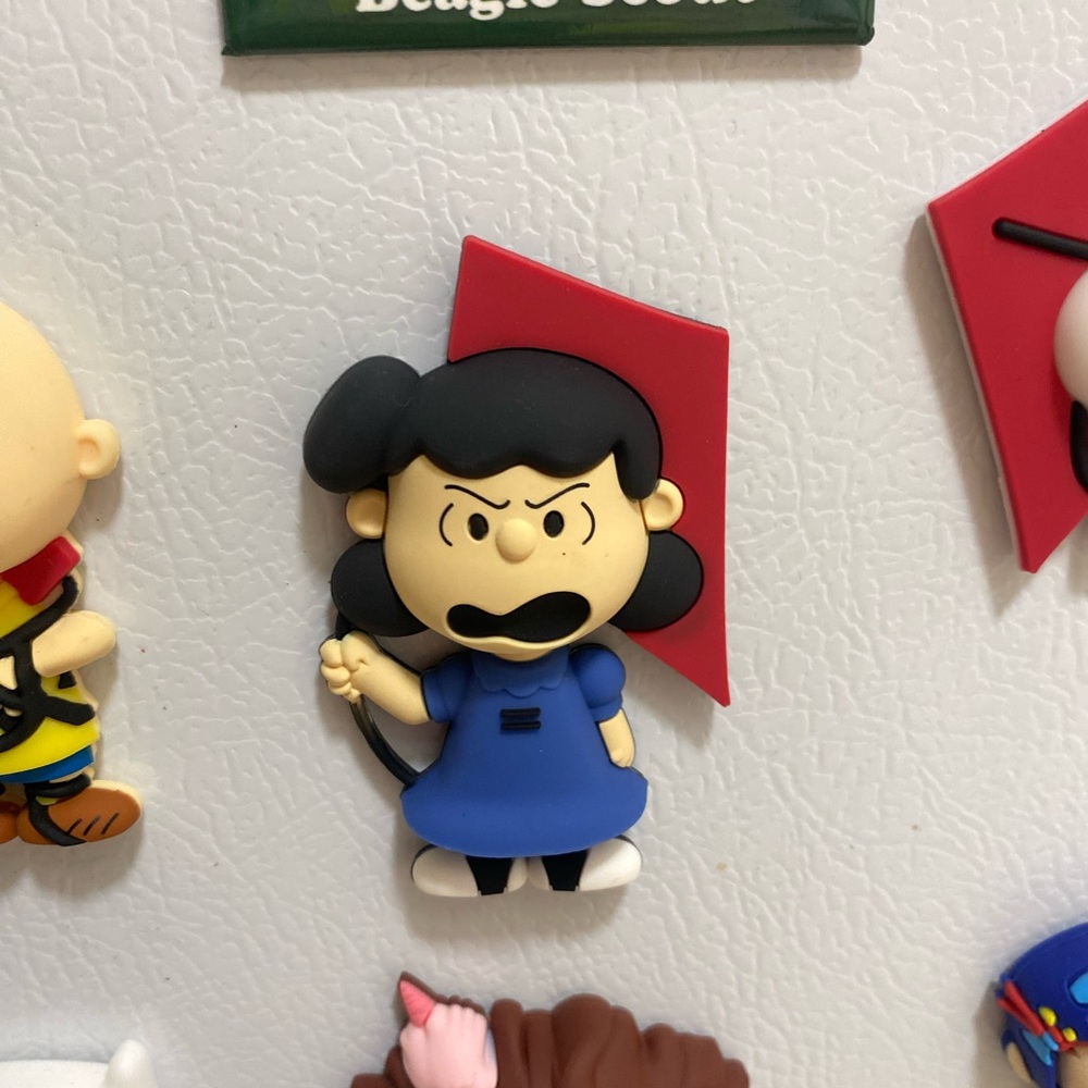 Peanuts character magnet